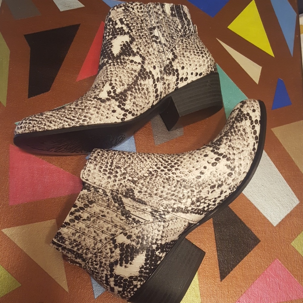 Snake booties - Picture 2 of 4